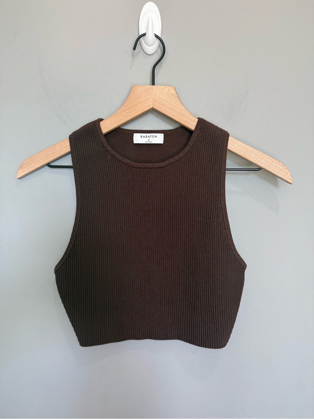 Babaton Aritzia Sculpt Knit Racer Cropped Tank Brown Ribbed Size M